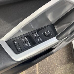 AUDI Q3 1.5 35 TFSI 150 ch S-tronic Business Line ESSENCE – Image 14
