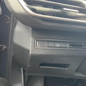 PEUGEOT 3008 1.5 BlueHDi S&S 130 ch EAT8 Allure Business DIESEL – Image 14