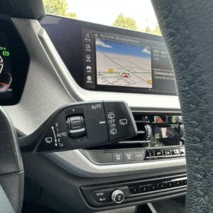 BMW SERIE 1 Série 1 F40 118i 1.5 136 ch DKG7 Business Design ESSENCE – Image 15