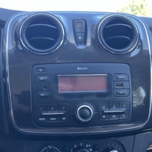 DACIA SANDERO 0.9 TCe 90 ch Lauréate ESSENCE – Image 4