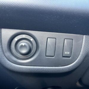 DACIA SANDERO 0.9 TCe 90 ch Lauréate ESSENCE – Image 13